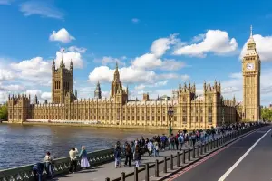 Sino Big Ben, na Torre do Relógio, na sede do Parlamento, em Londres, na Inglaterra.