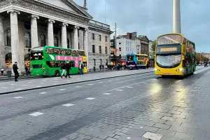 Os ônibus são os principais meios de transporte em Dublin