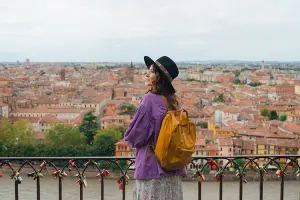 Turista passeando pela Itália
