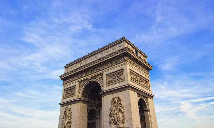 Visitar o Arco do Triunfo