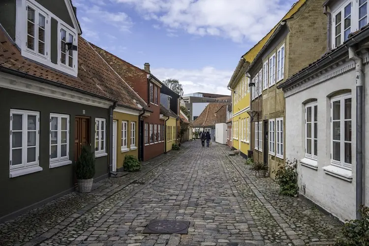 Odense é uma cidade próxima a Copenhague