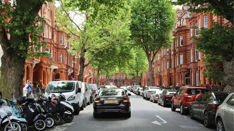 Carro de aluguel em Londres na rua