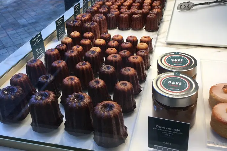 Canelés, pratos tradicionais de Bordeaux