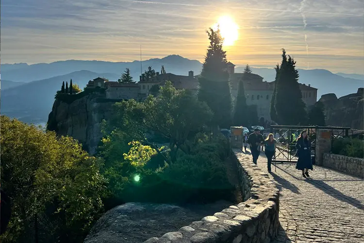 Entrada de um dos mosteiros de Meteora