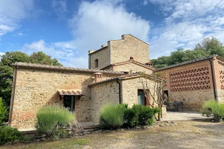 Hospedagem em vilas no campo perto da capital da Toscana.
