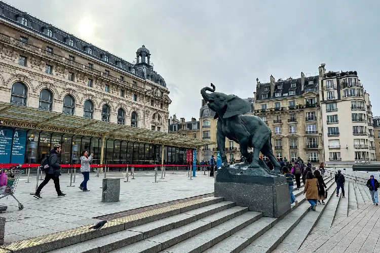 Entrada do Museu d'Orsay, em Paris.