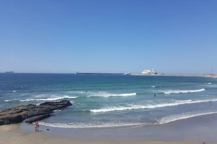 Matosinhos em Portugal é uma boa opção de praia para visitar na alta temporada