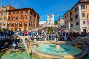 A alta temporada na Europa é uma época com vantagens e desvantagens para viajar