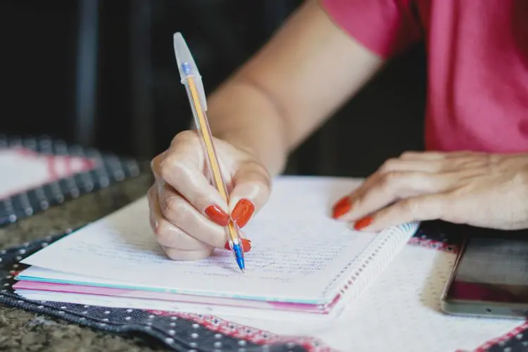 Saiba como viajar sem falar inglês, como aprender o básico e como se virar