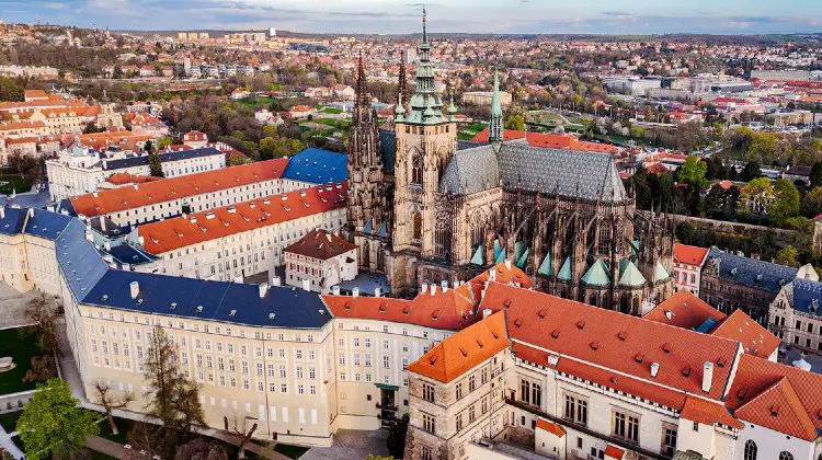 As cidades mais bonitas da República Tcheca vão além de Praga.