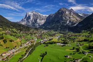 Grindelwald, Suíça, na primavera, boa época para visitar o país