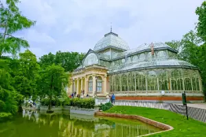 O Parque do Retiro é um dos pontos turísticos imperdíveis de Madrid, na Espanha