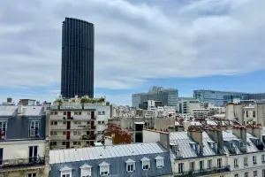 Torre Montparnasse vista a partir do 6o arrondissement de Paris