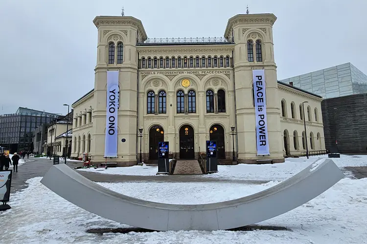 Prédio que sedia o Centro Nobel da Paz e Oslo