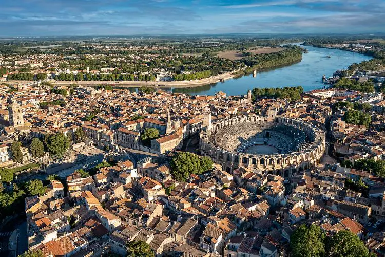 Arles, na França, é uma das regiões mais charmosas e históricas