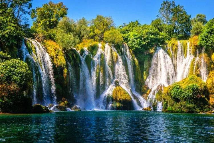 Cachoeiras em Mostar.