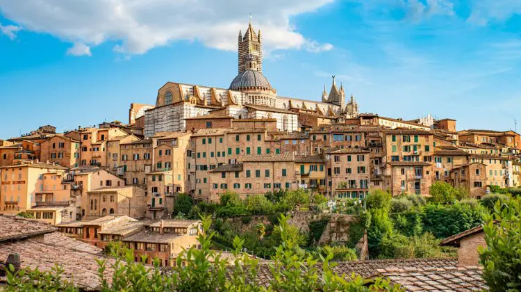 Siena é uma das cidades para um bate e volta de Roma.