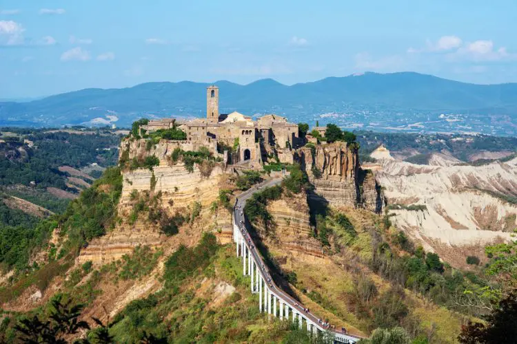 Vista de Civita di Bagnoregio, cidade próxima a Roma, na Itália.