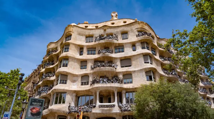 Ao planejar a sua viagem para Barcelona, não esqueça de buscar o melhor ingresso para Casa Milà