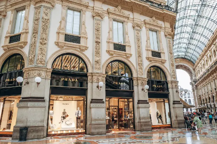 Marcas famosas na Galeria Vittorio Emanuele
