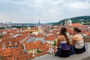 Vista panorâmica de Praga com destaque para a Cidade Velha ao fundo