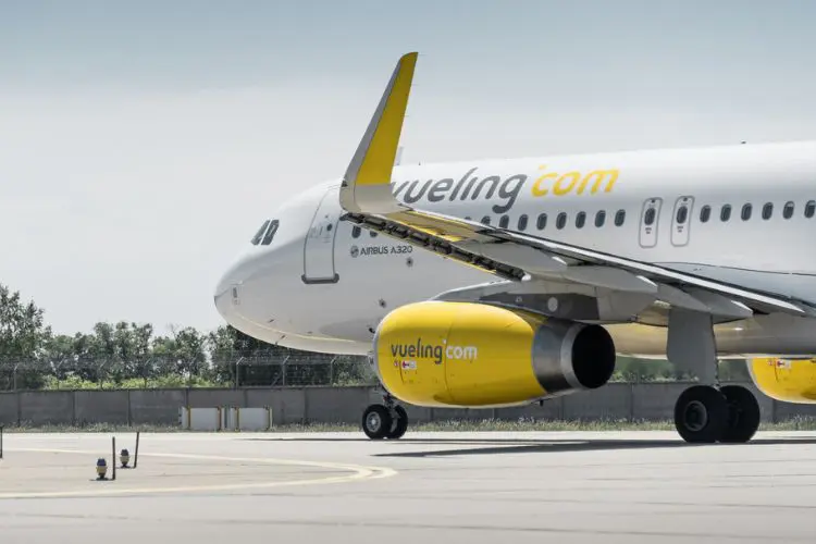 Avião da Vueling, uma das companhias low cost que operam voos internos na Europa