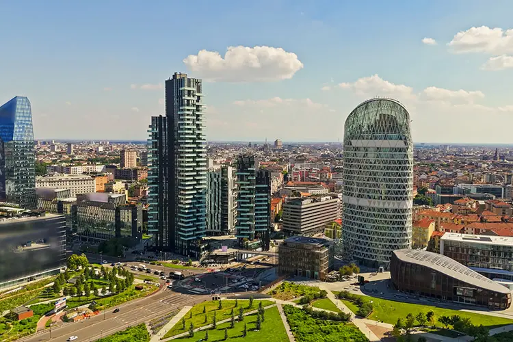 Distrito de Porta Nuova, em Milão, a parte mais moderna da cidade.