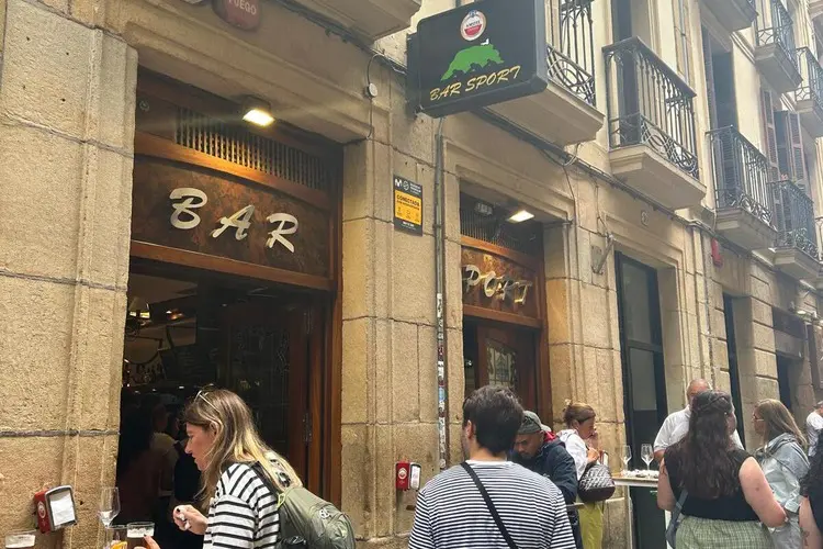 Entrada do Bar Sport, em Donostia, San Sebastián.