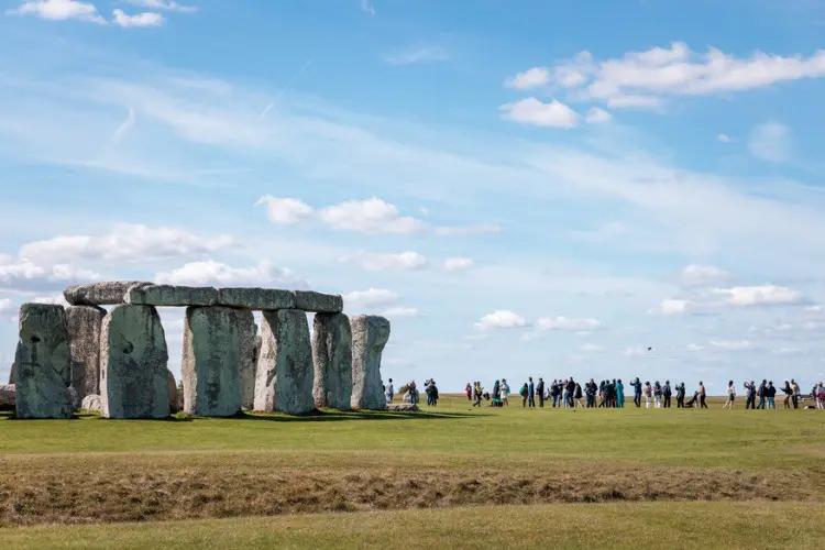 Stonehenge é um dos pontos que vale a pena entrar no roteiro Inglaterra.