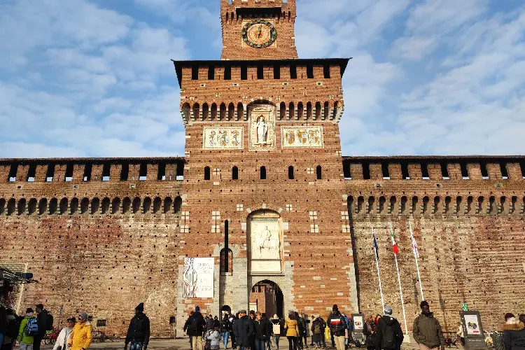 Tour pelo Castelo Sforzesco, em Milão.