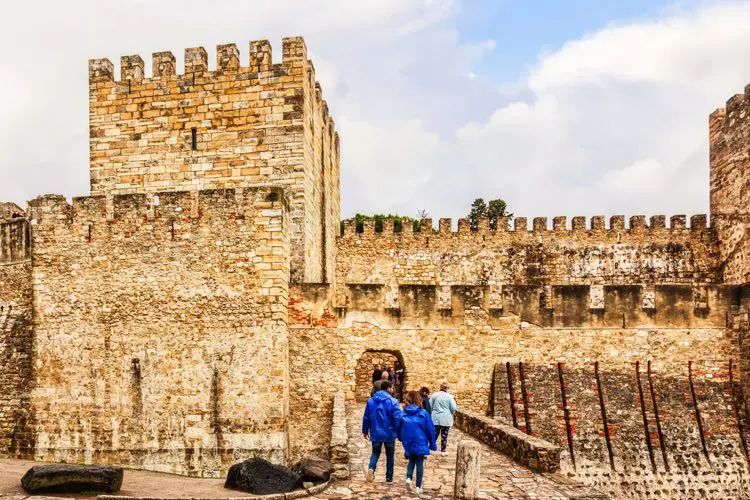 Castelo de São Jorge, em dia nublado