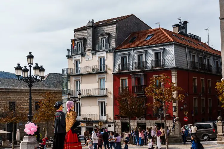 El Escorial em dia nublado