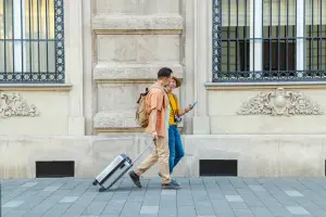 Turistas com Hero Seguro Viagem Europa