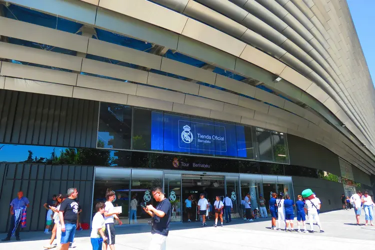 Loja oficial do time de futebol Real Madrid.