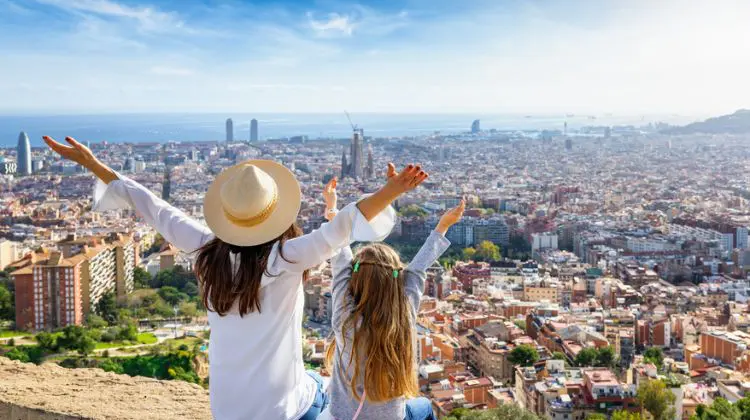 Mirante em Barcelona com sol