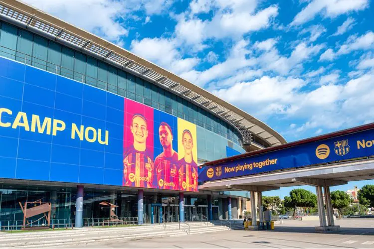 Estádio de Futebol e Museu do Barça em Barcelona