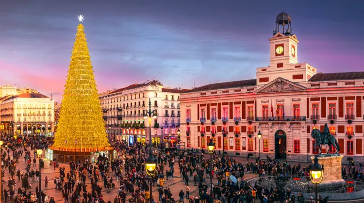 Puerta del Sol, em Madrid, no pôr do sol