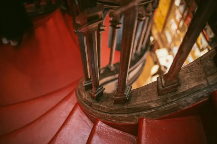 Escadaria da Livraria Lello, Porto, Portugal