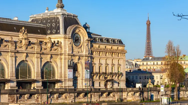 Museu d'Orsay em dia de sol