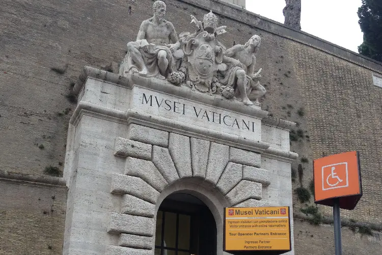 Os Museus do Vaticano são um dos principais pontos turísticos do país.