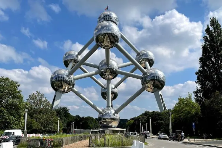 Atomium ponto turístico em Bruxelas