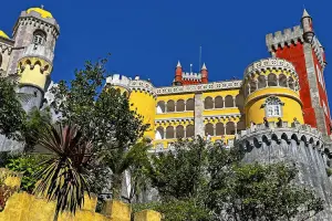 Palácio da Pena em Sintra, destino muito popular para bate e volta de Lisboa