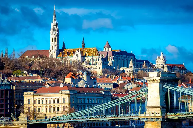 Prédios na cidade de Budapeste.