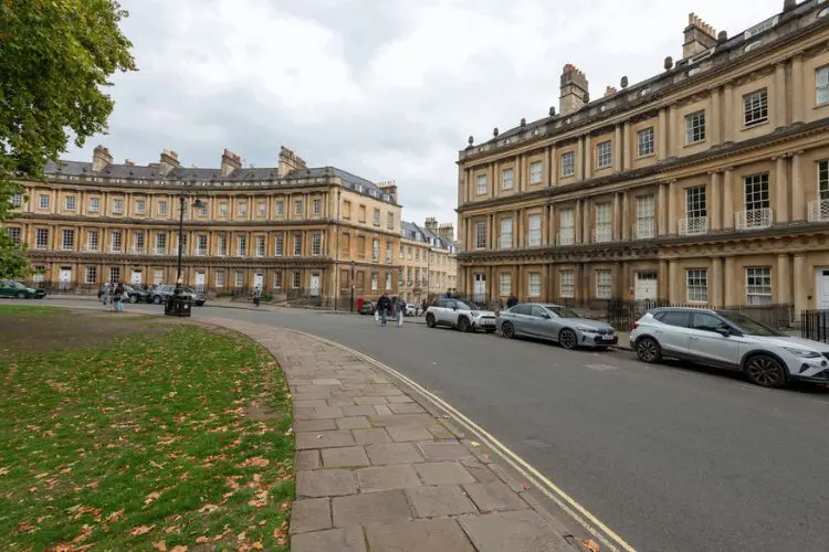 Rua da cidade de Bath