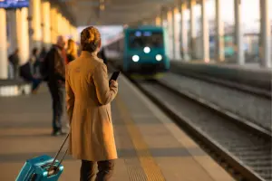 A melhor forma de como comprar passagem de trem na Europa é com antecedência.