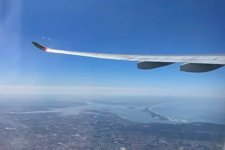 De avião, é possível viajar para 3 países em 15 dias na Europa.